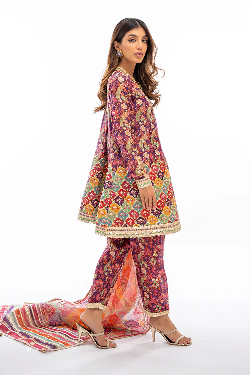 Ariana (B) - Image 3