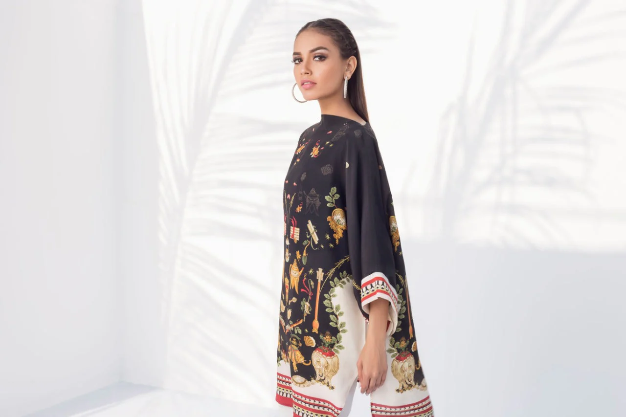 Black Crepe Tunic With Raw Silk Crop Trousers - Image 3