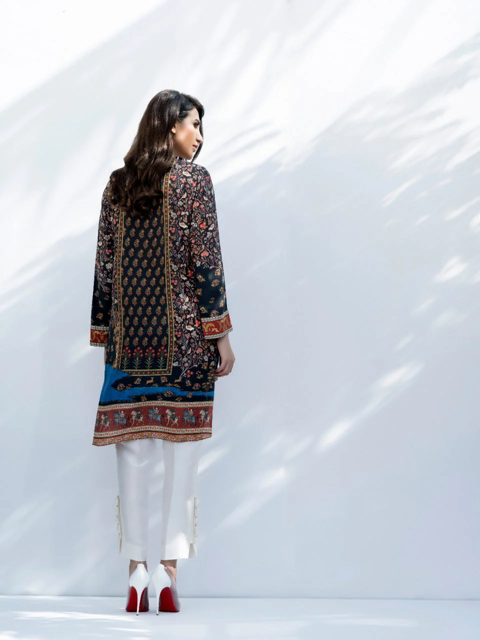 Crepe Digitally Printed Shirt And trousers - Image 3