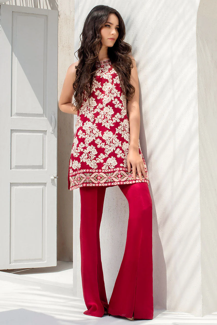 Embroidered Vermillion Coloured Khaddi Corduroy Kurta - Image 3