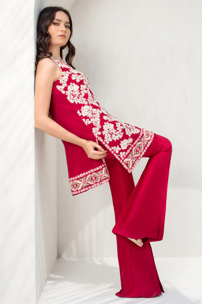 Embroidered Vermillion Coloured Khaddi Corduroy Kurta - Image 4