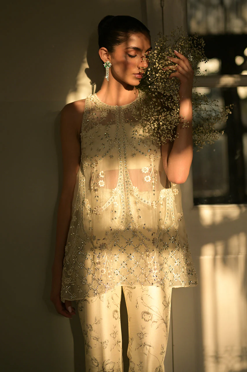 Isra - Image 7