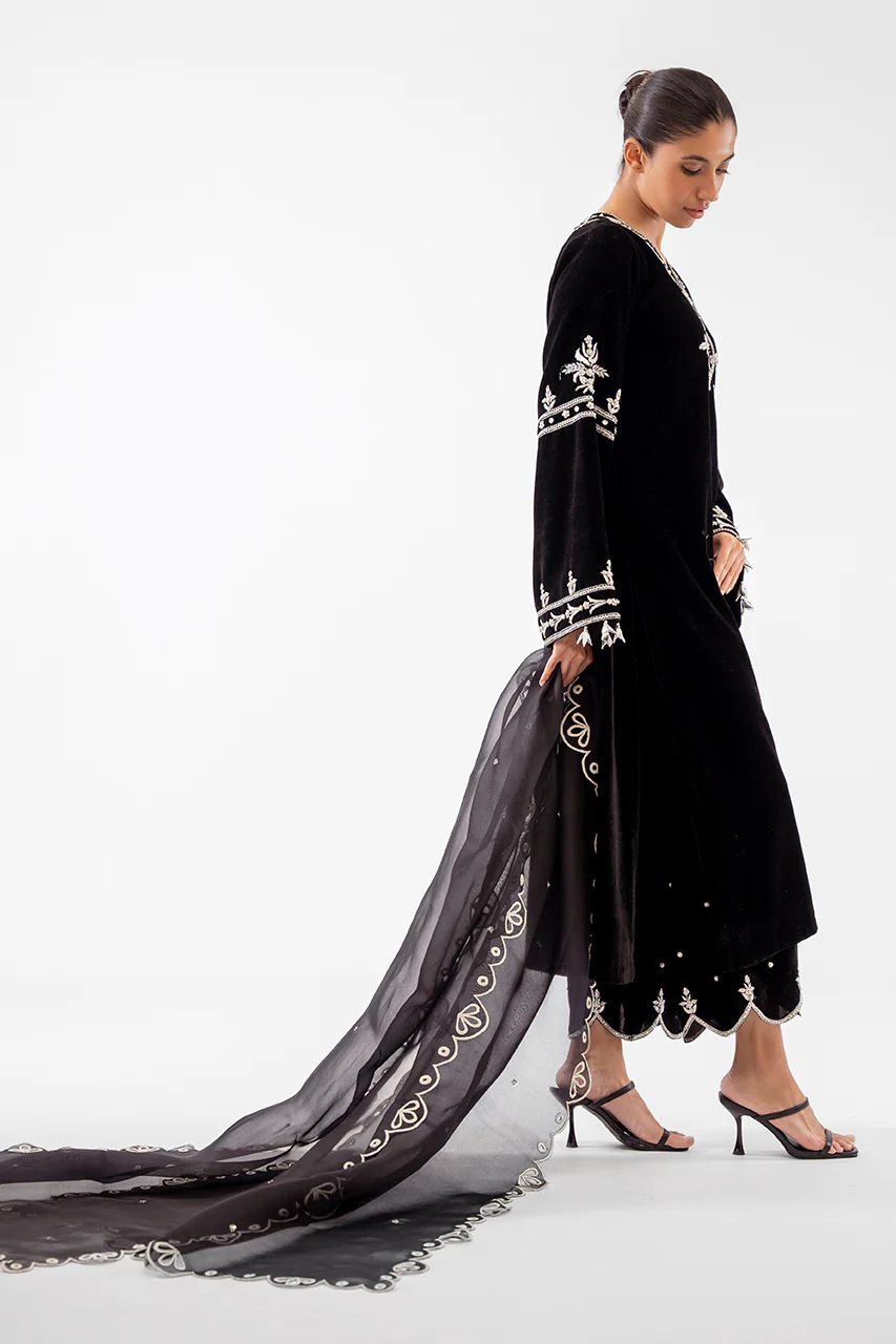 Janine - Image 5