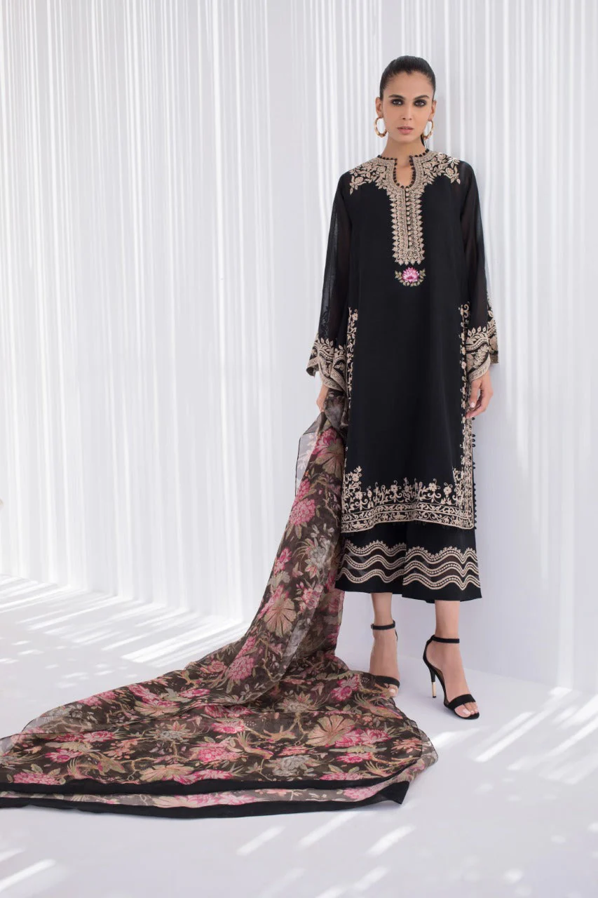 Khaddi Corduroy Embroidered Kurta - Image 3