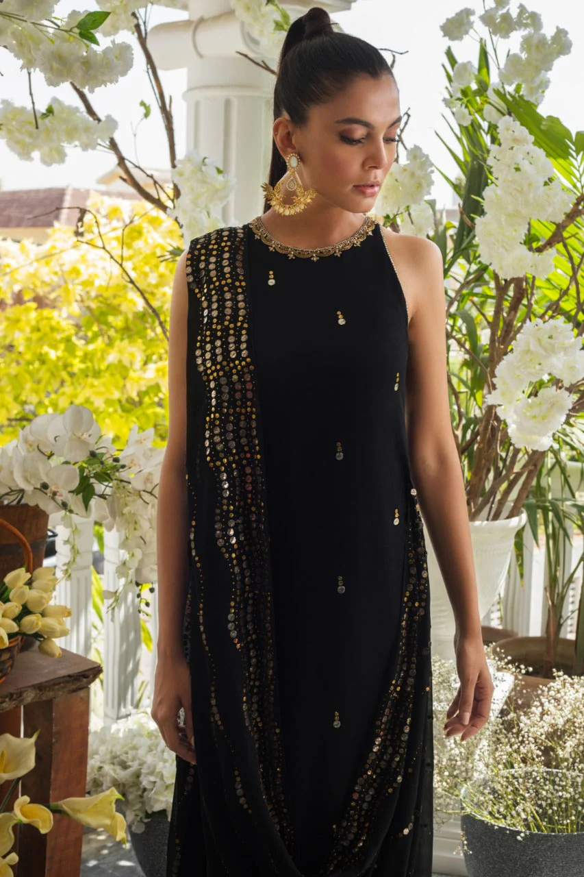 Onyx Georgette Ensemble With Draped Kaamdani Stole And Raw Silk Trouser - Image 3