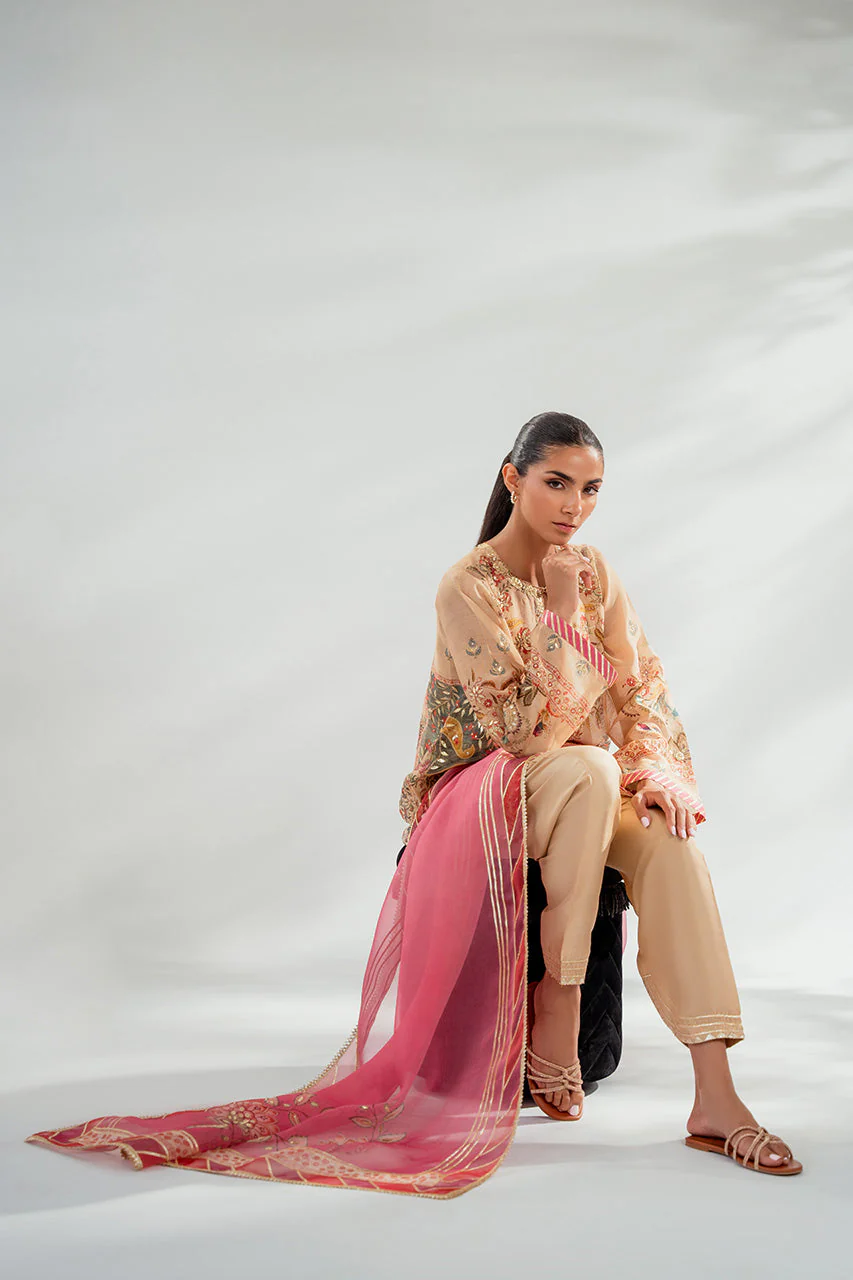 Raya (C) - Image 3