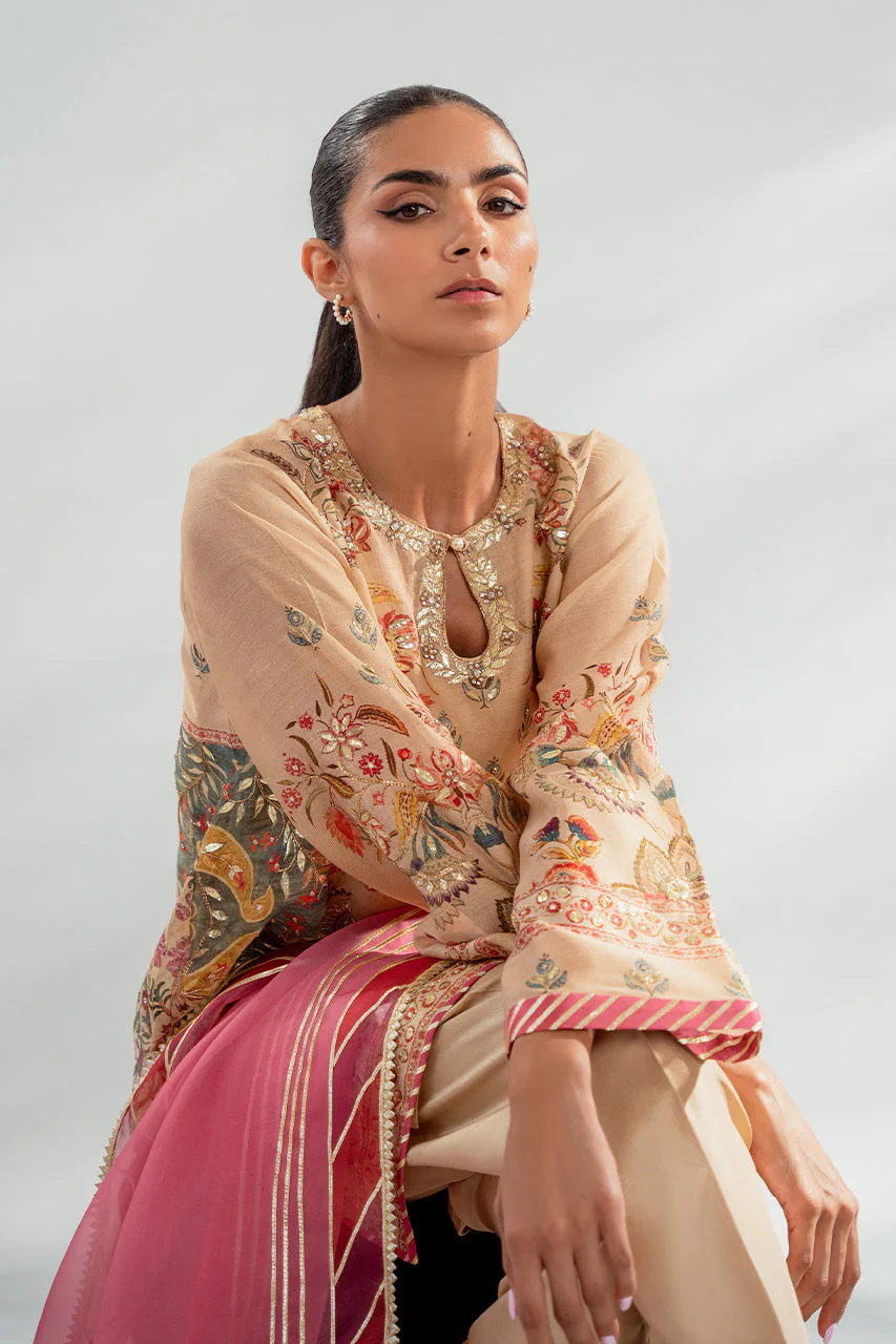 Raya (C) - Image 4